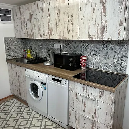 Guszti